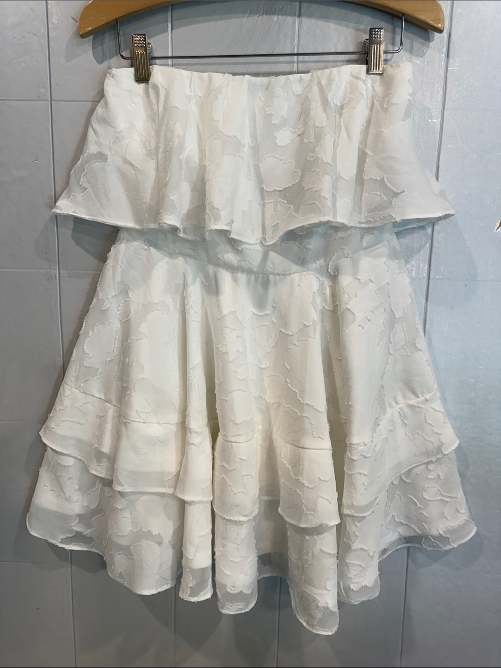 Lulu's NWT True Lover White Strapless Tiered Mini Dress Jacquard Print